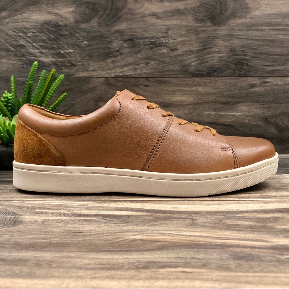 NIB Clarks Kitna Vibe Casual Comfort Sneakers Tan - Picture 4 of 10